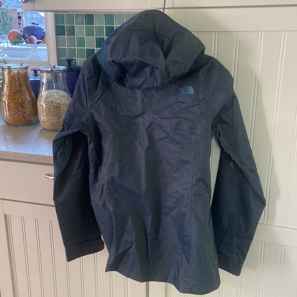 The North Face Woman's Navy Outerwear Parka S - Picture 5 of 9